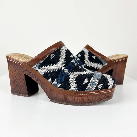 Kork-Ease Shoes - Korks Lori Woven Aztec Wooden Clog Size 10M